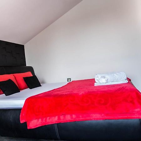 Guest House Vila Salute Ni Dış mekan fotoğraf
